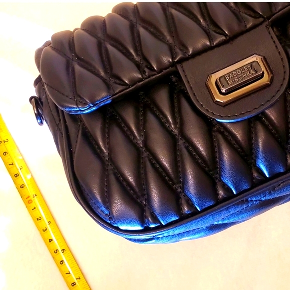 NEW: BADGLEY MISHKA QUILTED CROSSBODY BAG - Picture 4 of 13